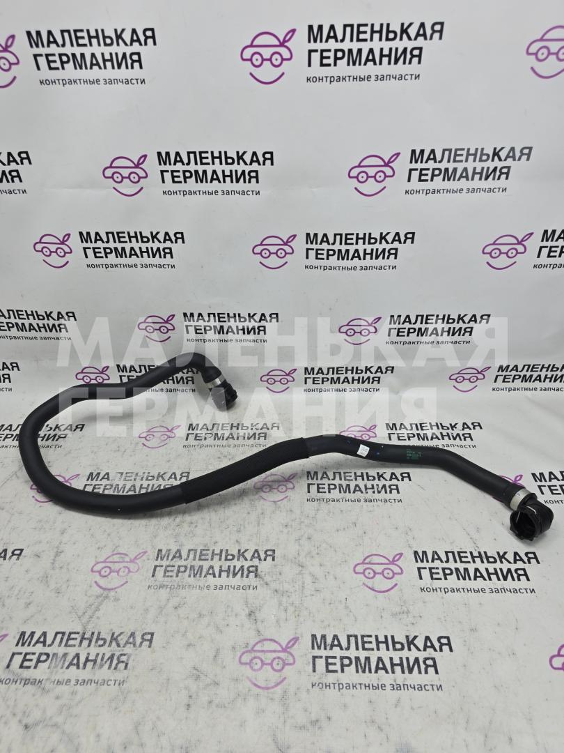 патрубок радиатора BMW X5 G05 (2018 - 2026), 3.0 л., B58B30C, бензин, черный, полный привод, 17129797736, 9797736 - фото №1