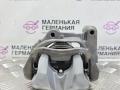 суппорт задний левый BMW 5 серия G30/G31 G30 2018, 2.0 л., B48 B20 A, бензин, АКПП, a96 mineral-weiss metallic, седан, задний привод, правый руль, 34206870583, 6870583, 34216870575, 6870575 - фото №5