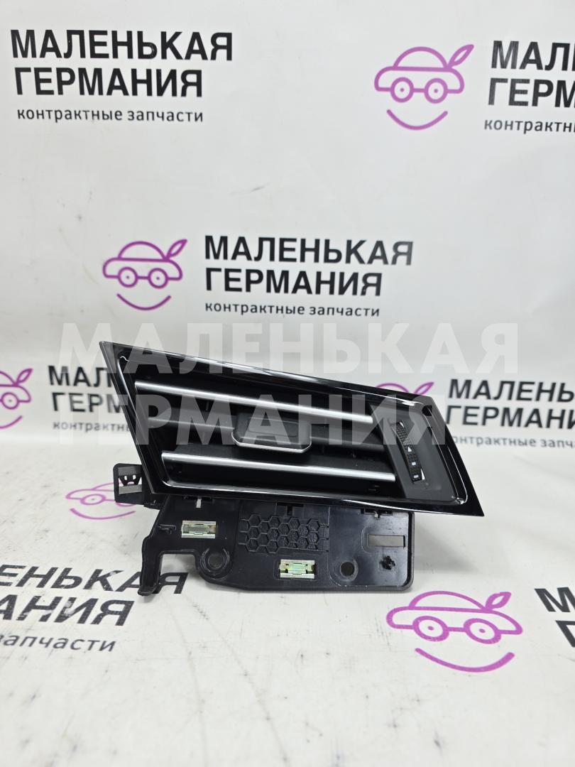 дефлектор обдува салона Volkswagen Passat B8 2015, 1.8 л., CJSA, бензин, робот, 2t/c9x чёрный перламутр, седан, правый руль, 3G2819702 - фото №1