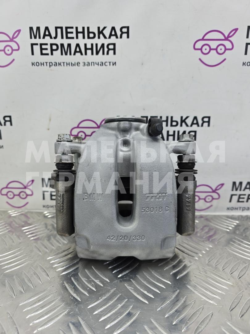 суппорт задний левый BMW 5 серия G30/G31 G30 2018, 2.0 л., B48 B20 A, бензин, АКПП, a96 mineral-weiss metallic, седан, задний привод, правый руль, 34206870583, 6870583, 34216870575, 6870575 - фото №1