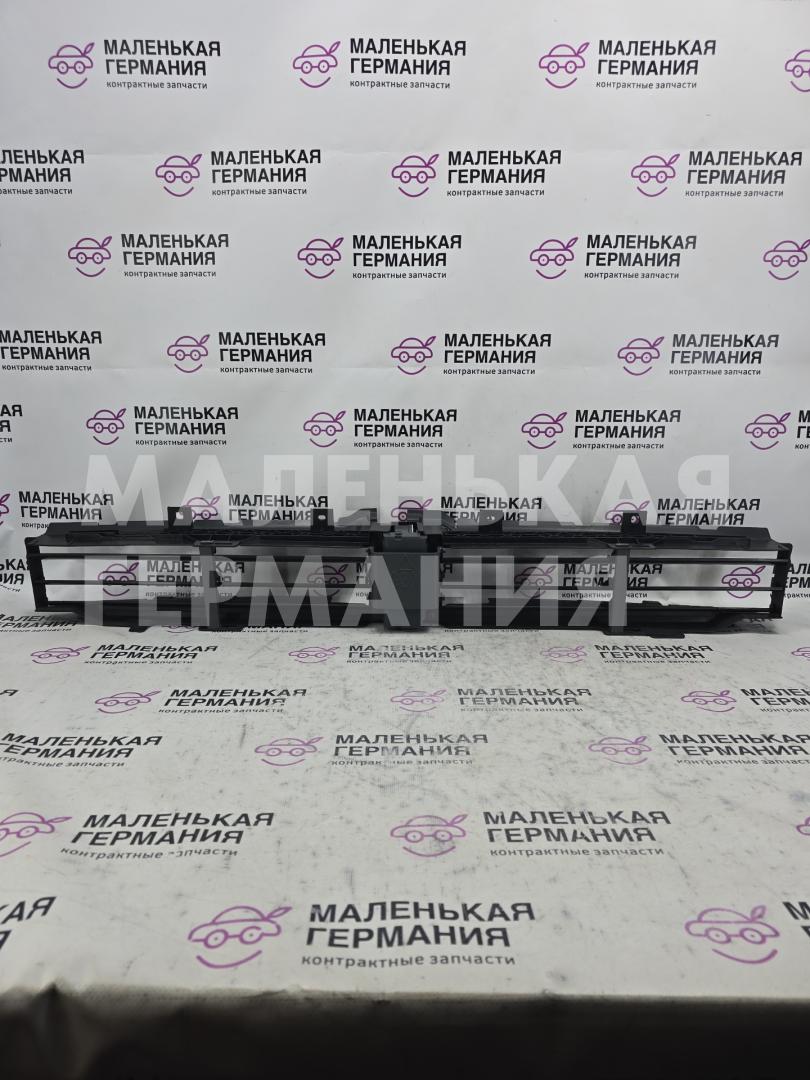 Жалюзи радиатора низ. BMW 5 серия G30/G31 G30 2017, 2.0 л., B48 B20 A, бензин, АКПП, b65 jatoba brown metallic, седан, задний привод, правый руль, 51137497285, 7497285 - фото №1