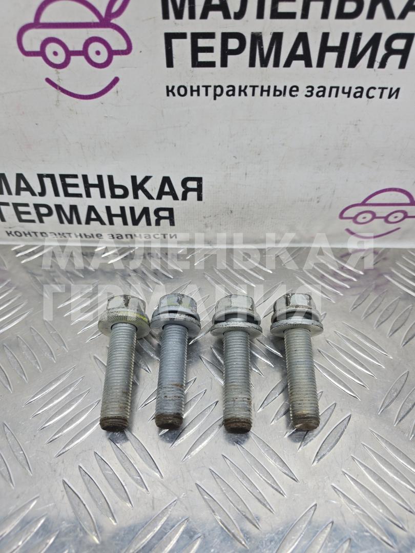 болт Volkswagen Passat B8 2015, 1.8 л., CJSA, бензин, робот, 2t/c9x чёрный перламутр, седан, правый руль - фото №1