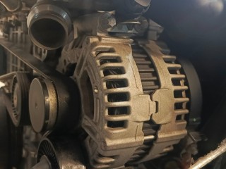 генератор BMW 5 серия E60/E61 [рестайлинг] E60 2010, 3.0 л., N52 B30 AF, бензин, АКПП, седан, задний привод, правый руль