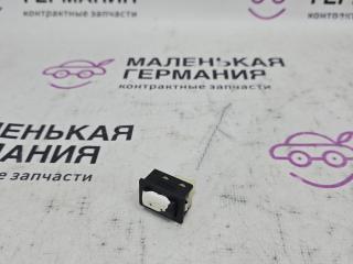 кнопка открытия багажника BMW M5 F10 2012, 4.4 л., S63 B44 B, бензин, робот, 300 alpinweiss 3, седан, задний привод, правый руль, 61319200316, 9200316