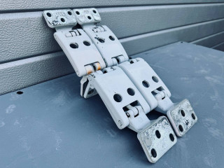 петля двери Mercedes-Benz Sprinter 2 поколение [рестайлинг] (W906) (2014 - 2018), A9067400237, A9067400037, A9067400137, A9067400337