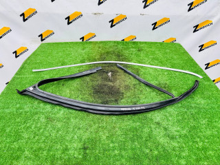 Уплотнитель стекла Volkswagen Tiguan 2 поколение (2016 - 2020), 5NA837431E, 5NA837432E, 5NA837644, 5NA837727