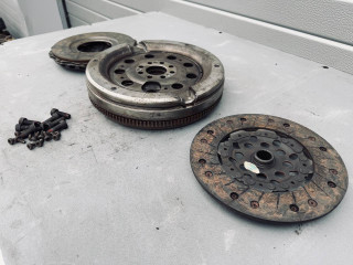 комплект сцепления Volkswagen Transporter T4 (1990 - 2003), 2.5 л., ACV, дизель, 074105264D