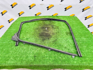 Уплотнитель стекла Citroen Jumpy 3 поколение 2023, 9808721180