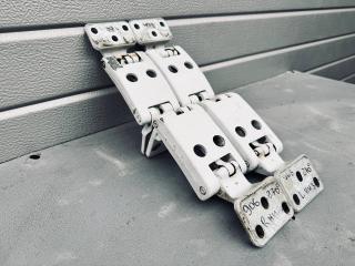 петля двери Mercedes-Benz Sprinter 2 поколение [рестайлинг] (W906) (2014 - 2018), A9067400237, A9067400037, A9067400137, A9067400337