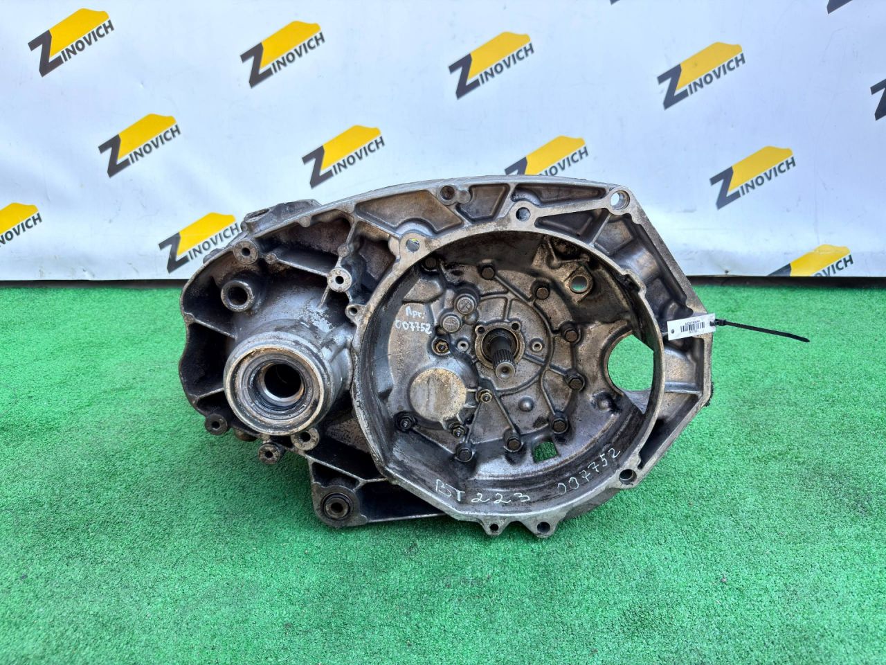 КПП механическая (МКПП) Volkswagen Transporter T4 2001, 2.5 л., дизель, 5МКПП, полный привод, 02G301230B, DRH, 02G301107B, 02G301103B - фото №1
