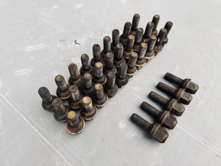 болт колесный Mercedes-Benz Sprinter W901-904 (1995 - 2000)