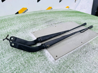 щеткодержатель (поводок стеклоочистителя, дворник) Mercedes-Benz Sprinter 2 поколение [рестайлинг] (W906) (2014 - 2018), A0018205944, A9068200644