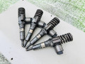 форсунка Volkswagen Golf 5 поколение (2003 - 2009), 2.0 л., BKD, дизель, 03G130073G, 0414720404 - фото №3