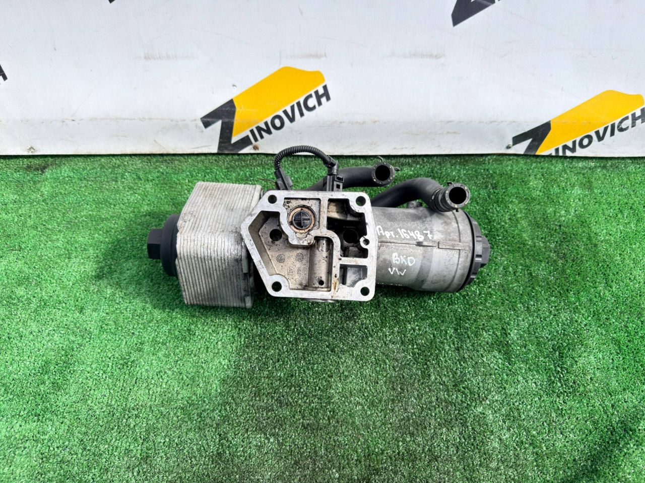 корпус масляного фильтра Volkswagen Golf 5 поколение (2003 - 2009), 2.0 л., BKD, дизель, 045115389J, 038117021C, 038117061B - фото №1