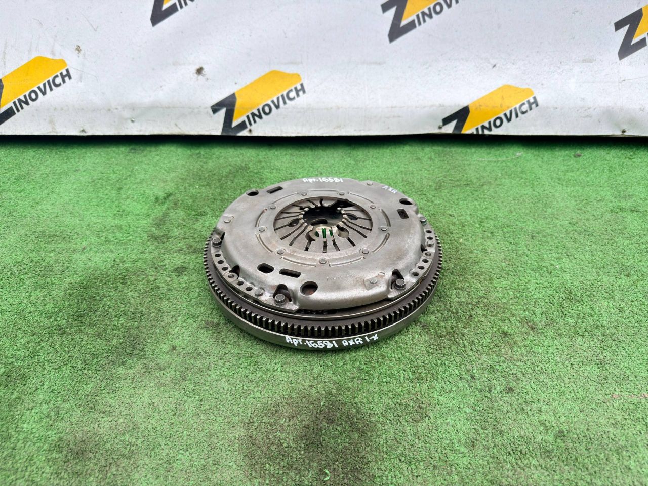 комплект сцепления Volkswagen Golf 4 поколение (1997 - 2006), 1.9 л., AXR, дизель, 038141032D, 038105266AQ, 038105264H, 2221005099 - фото №1