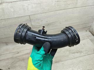 патрубок интеркулера Volkswagen Transporter T5 2005, 2.5 л., AXD, дизель, МКПП, микроавтобус, 7H0145955J