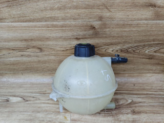 бачок расширительный Lada Vesta 1 поколение 2021, 1.6 л., H4M, бензин, вариатор, универсал, 8450007292