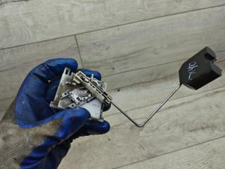 датчик уровня топлива Volkswagen Transporter T5 (2003 - 2009), 2.5 л., AXD, дизель, МКПП, микроавтобус, 88457276F