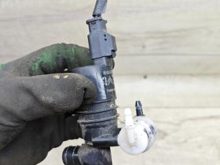 насос (моторчик) омывателя стекла Peugeot 5008 1 поколение (2009 - 2013), 1.6 л., дизель, МКПП, минивэн, 9643447980