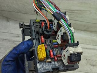 блок предохранителей Peugeot 5008 1 поколение 2013, 1.6 л., 9H05, дизель, МКПП, минивэн, BSMR02, 9675877980