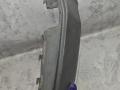 ус под фонарь правый Volkswagen Transporter T5 2006, 2.5 л., BNZ, дизель, АКПП, микроавтобус, 7H0807322B - фото №3