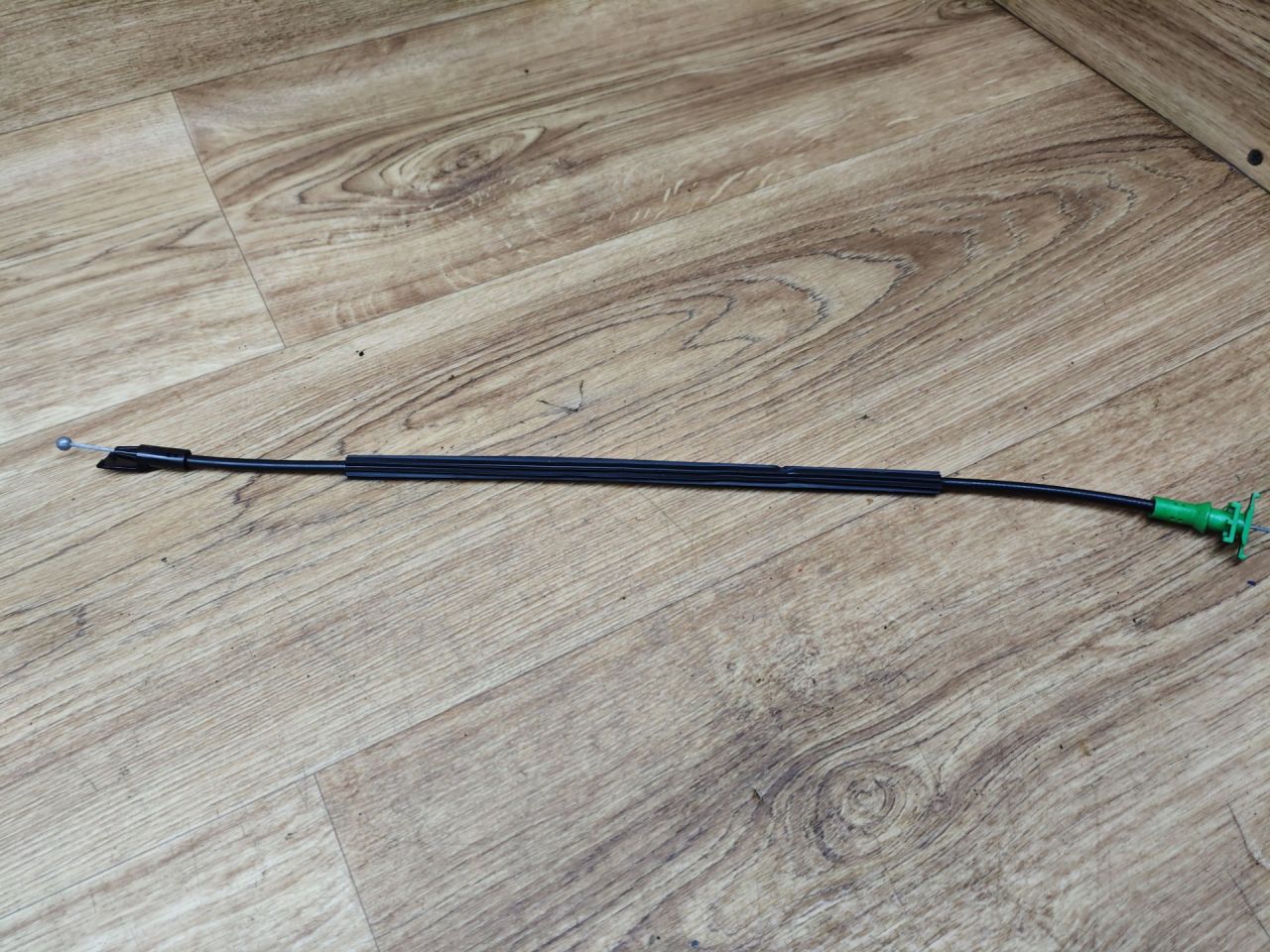 трос двери Opel Insignia 1 поколение (A) 2008, 2.0 л., A 20 DTH, дизель, МКПП, седан, 13249522 - фото №1