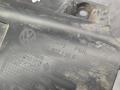 ус под фонарь правый Volkswagen Transporter T5 2006, 2.5 л., BNZ, дизель, АКПП, микроавтобус, 7H0807130A - фото №3