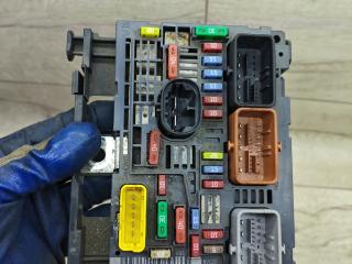 блок предохранителей Peugeot 5008 1 поколение [рестайлинг] 2015, 1.6 л., BH01, дизель, МКПП, минивэн, BSMR02, 9807028580