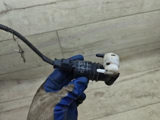 насос (моторчик) омывателя стекла Peugeot 3008 1 поколение 2010, 1.6 л., дизель, МКПП, внедорожник 5 дв., 9643447980