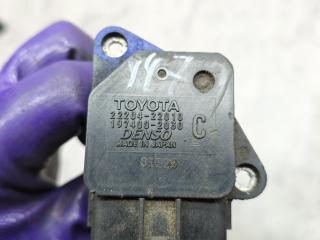 расходомер воздуха Toyota Yaris P1 2001, 1.3 л., 2NZ-FE, бензин, МКПП, хетчбэк 5 дв., 22204-22010, 197400-2030