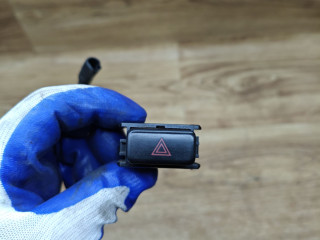 кнопка аварийной сигнализации Toyota Picnic 1 поколение 1998, 2.2 л., 3C-TE, дизель, МКПП, минивэн