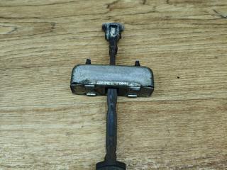 ограничитель открывания двери Toyota Avensis 3 поколение (T270) 2010, 2.0 л., 1AD-FTV, дизель, МКПП, седан