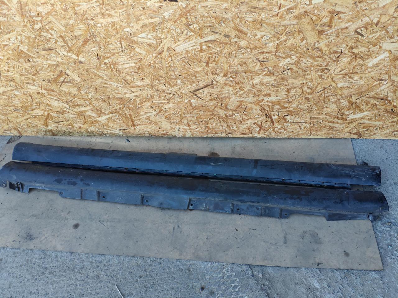 накладка на порог Toyota Avensis 2 поколение (T250) 2006, 1.8 л., бензин, МКПП, седан - фото №1