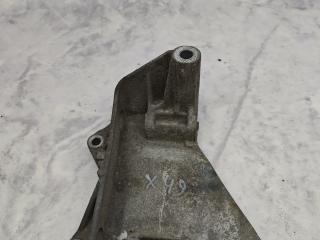 кронштейн генератора Volkswagen Transporter T5 2006, 2.5 л., BNZ, дизель, АКПП, микроавтобус, 070903143C