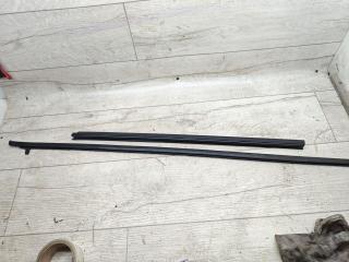 молдинг стекла Peugeot 3008 1 поколение 2010, 1.6 л., дизель, МКПП, внедорожник 5 дв.