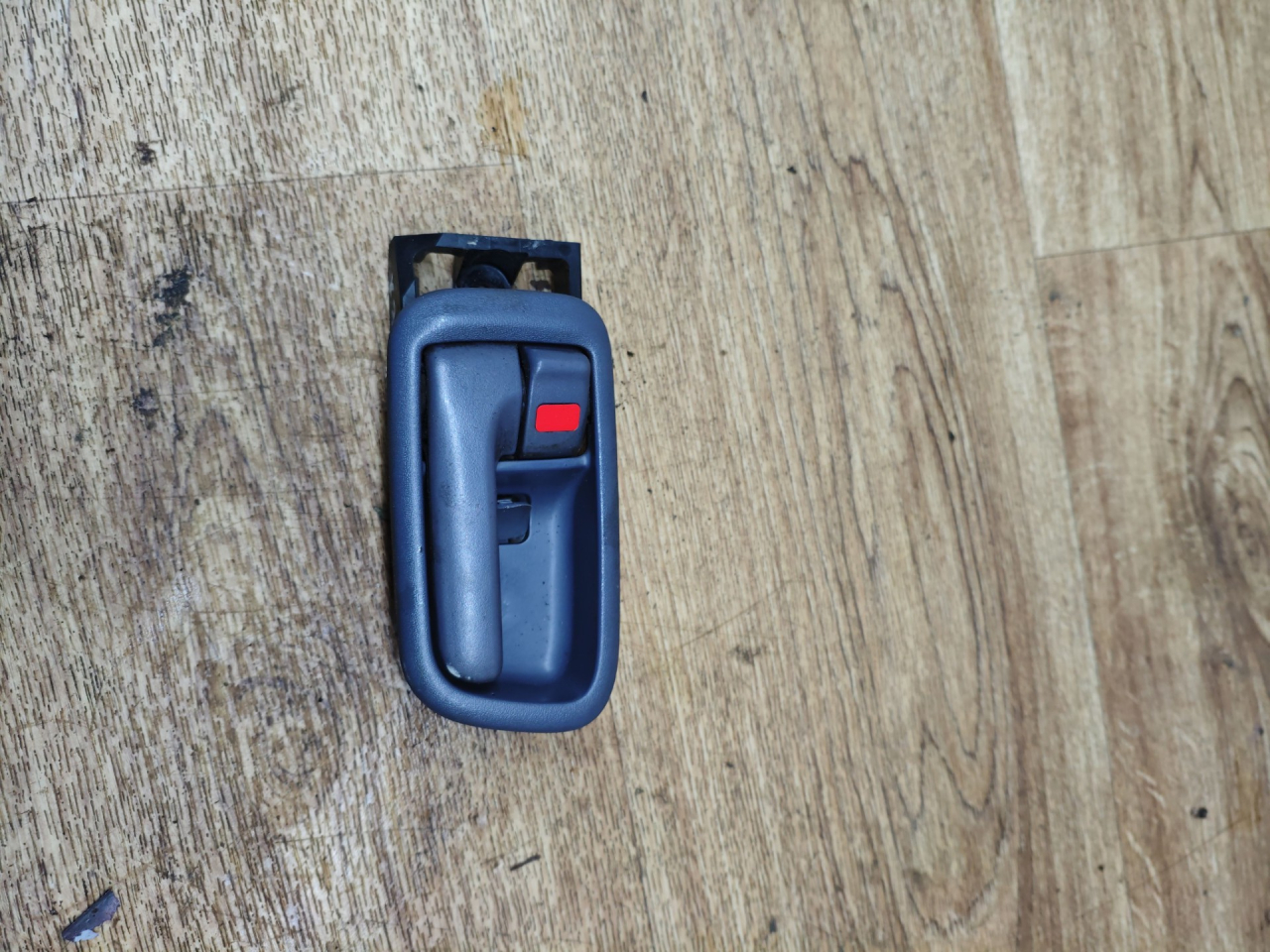 ручка внутренняя передняя левая Toyota Picnic 1 поколение 1999, 2.2 л., 3C-TE, дизель, МКПП, минивэн - фото №1