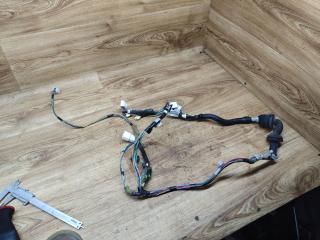 дверная проводка Toyota Corolla Verso 1 поколение [рестайлинг] 2005, 2.0 л., 1CD-FTV, дизель, МКПП, минивэн