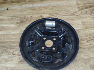 защитный кожух тормозного механизма Renault Logan 2 поколение [рестайлинг] 2019, 1.6 л., K7M 812, бензин, МКПП, седан