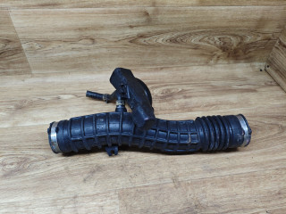 патрубок воздушного фильтра Lada Vesta 1 поколение 2021, 1.6 л., H4M, бензин, вариатор, универсал, 8201529827, 165780388R