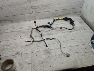 дверная проводка Toyota Corolla 10 поколение (E140/E150) 2008, 1.4 л., 4ZZ-FE, бензин, МКПП, седан, 82152-12E60