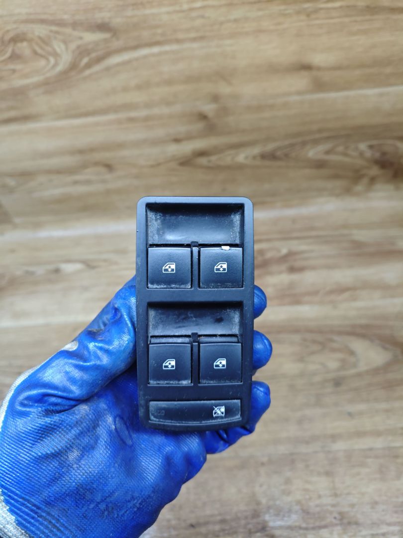 стеклоподъемник электрический Opel Insignia 1 поколение (A) 2008, 2.0 л., A 20 DTH, дизель, МКПП, седан, 13301745 - фото №1