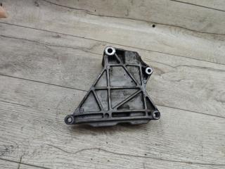 кронштейн генератора Volkswagen Transporter T5 2005, 2.5 л., AXD, дизель, МКПП, микроавтобус, 070903143C