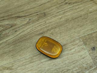 повторитель поворота на крыле правый Toyota Picnic 1 поколение 1999, 2.2 л., 3C-TE, дизель, МКПП, минивэн