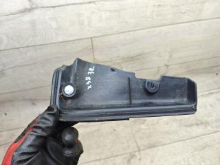 накладка петли багажника правая Peugeot 3008 1 поколение 2010, 1.6 л., дизель, МКПП, внедорожник 5 дв., 9682797180