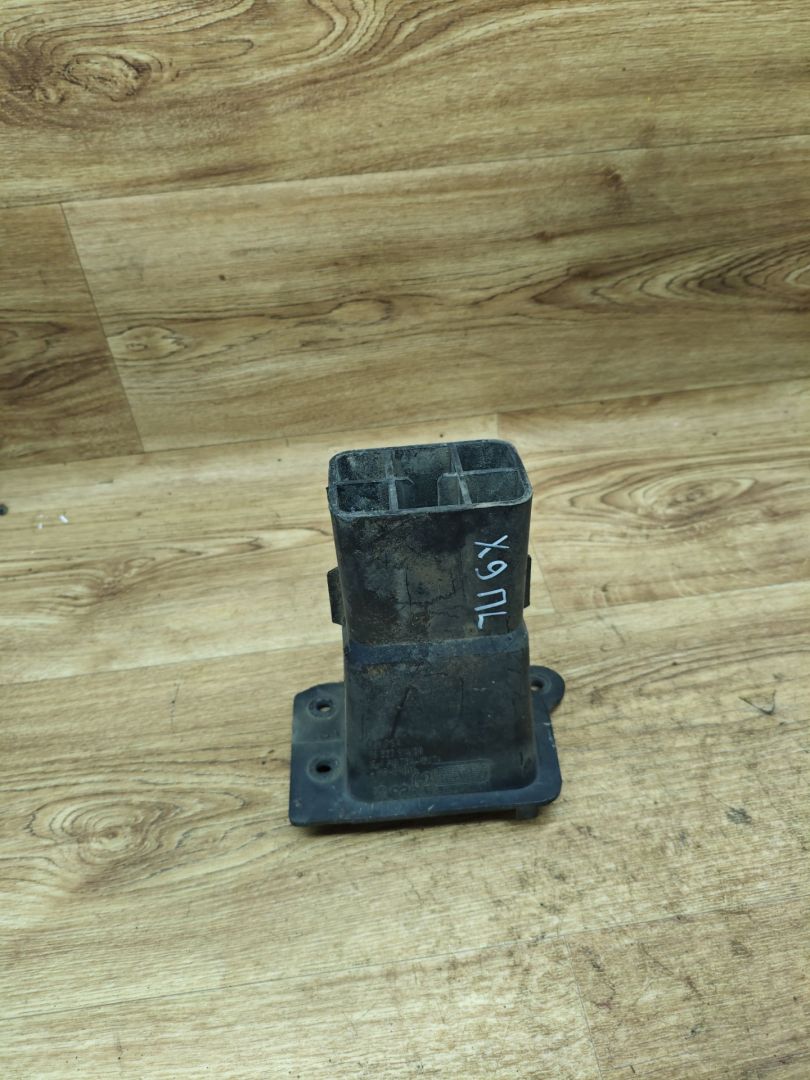 Крепление бампера переднего Peugeot 3008 1 поколение 2010, 1.6 л., 9HR (DV6C), дизель, робот, внедорожник 5 дв., 9682791480 - фото №1