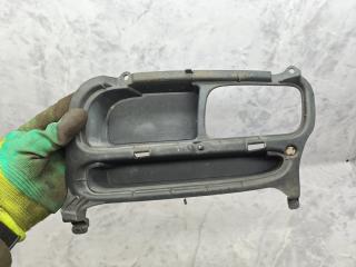 рамка фары противотуманной левой Toyota Avensis 2 поколение (T250) 2006, 1.8 л., бензин, МКПП, седан, 52128-05020