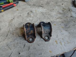 крепление стабилизатора / втулки стабилизатора Volkswagen Transporter T5 (2003 - 2009), 2.5 л., AXD, дизель, МКПП, микроавтобус