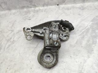 крепление стабилизатора / втулки стабилизатора Audi A6 4B/C5 [рестайлинг] 2002, 1.8 л., бензин, МКПП, универсал, 8E0199352D
