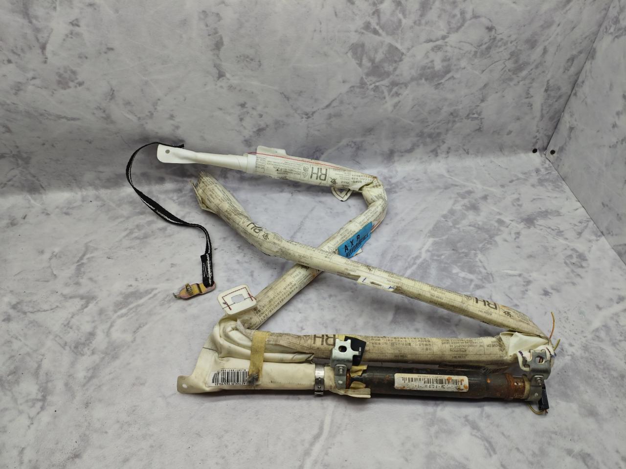 подушка безопасности боковая (шторка) Toyota Avensis 2 поколение (T250) 2006, 1.8 л., бензин, МКПП, седан - фото №1