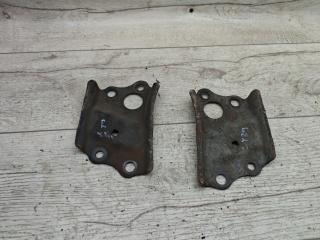 крепление стабилизатора / втулки стабилизатора Toyota Corolla 10 поколение (E140/E150) (2007 - 2010), 1.4 л., 4ZZ-FE, бензин, МКПП, седан